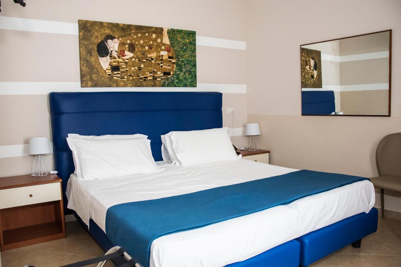 Albergo Ristorante Del Cacciatore Foggia Exteriör bild
