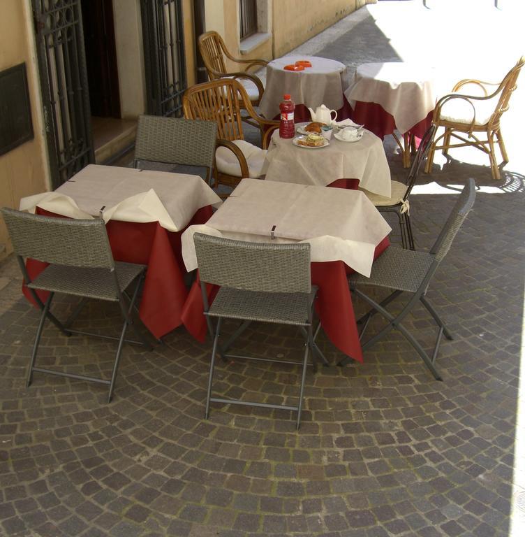 Albergo Ristorante Del Cacciatore Foggia Exteriör bild
