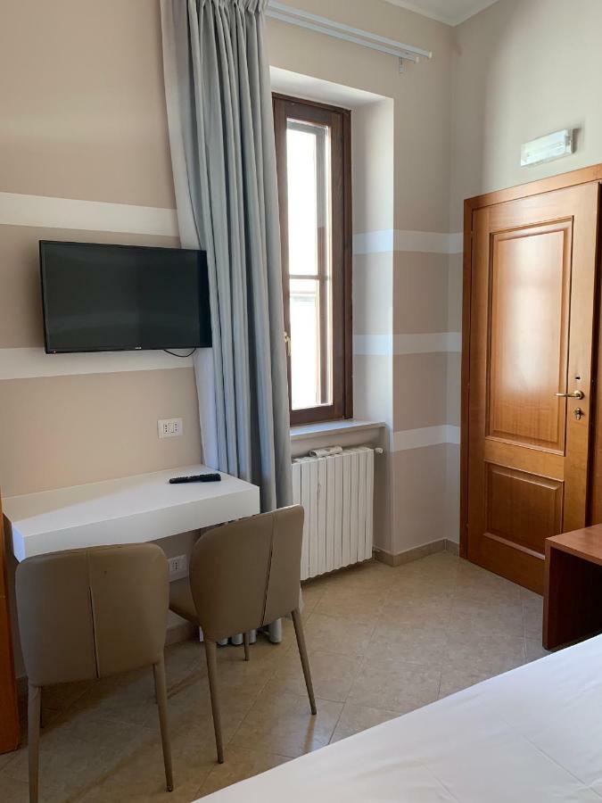 Albergo Ristorante Del Cacciatore Foggia Exteriör bild